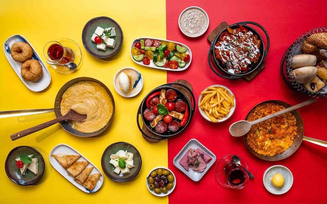 Breakfast items on the table 